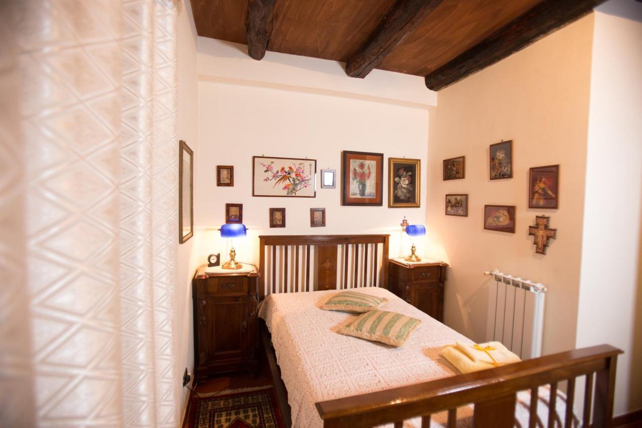 Bed and Breakfast La Via Dei Presepi Neapel Exterior foto